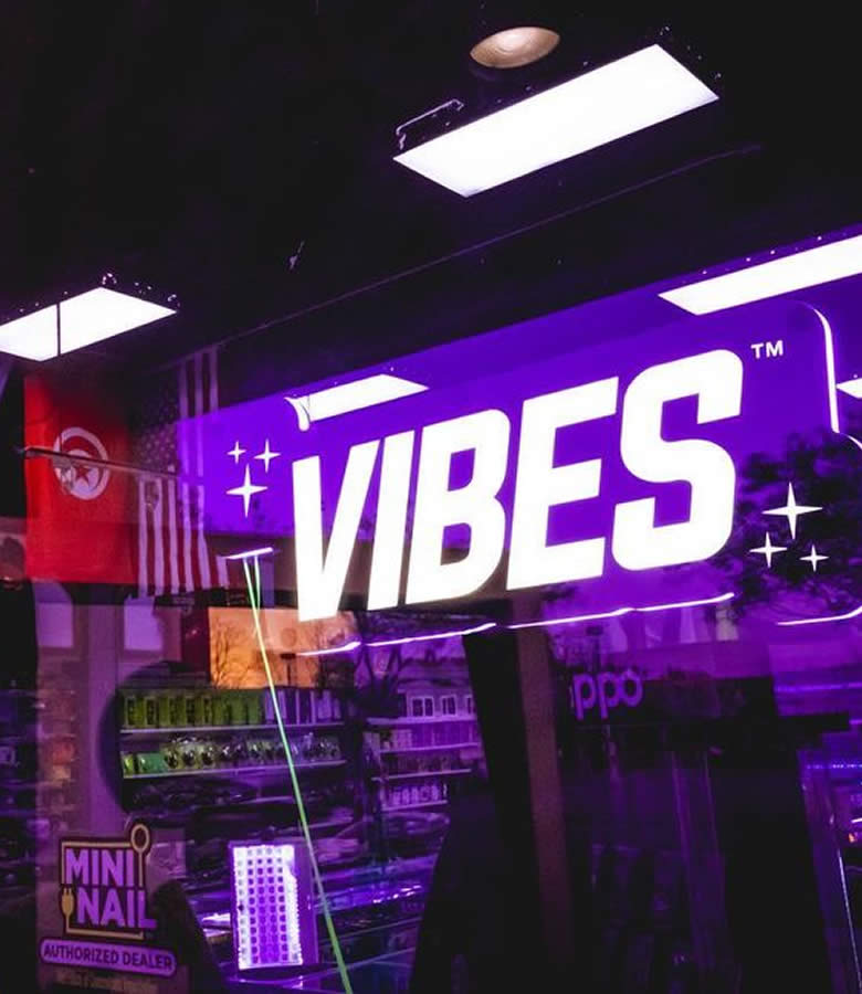 ボング専門店WHOLE WORLDのガラスボング一覧