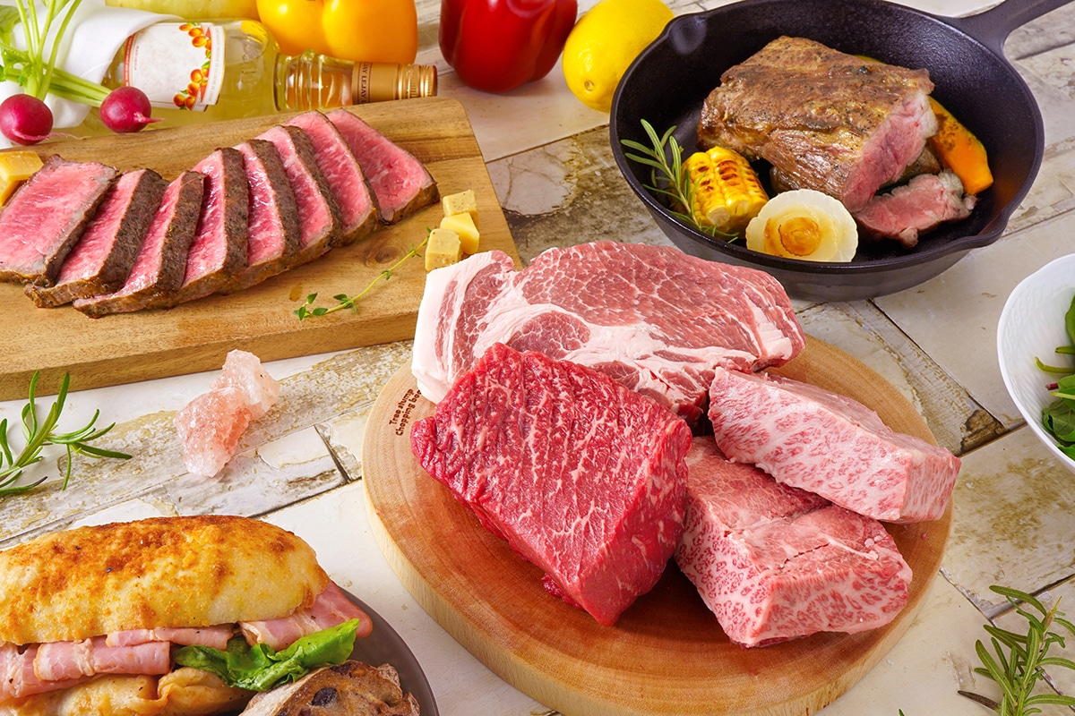 【ギフト】塊肉バーベキューセット 国産黒毛和牛モモ・サンカクバラ・国産豚肩ロース 計900g