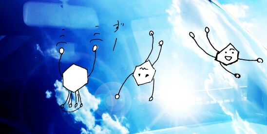 雪が降る前に事前準備を！太陽の光を浴びて反射する綺麗なフロントガラスとそこで滑り落ちる雪の結晶のキャラクター（イラスト）