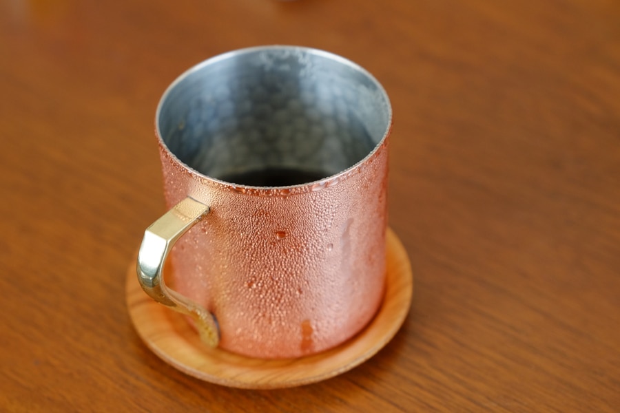 銅製のカップ　小物入れ