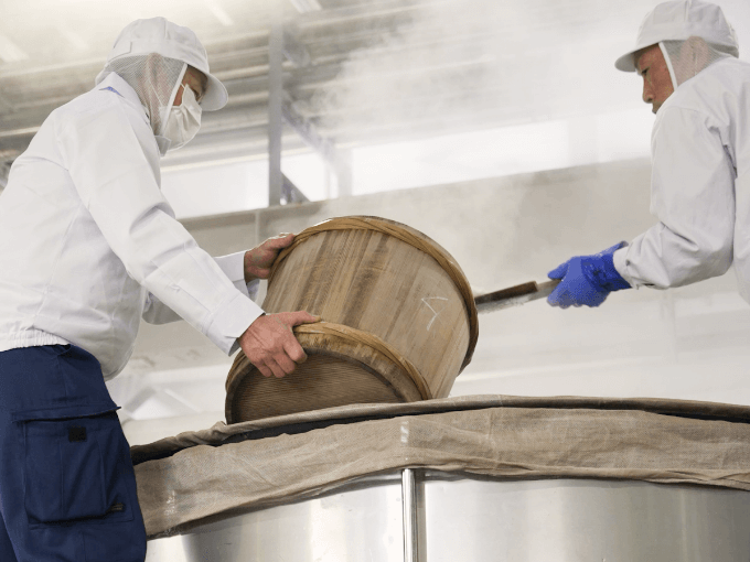 歴史ある酒蔵を巡る