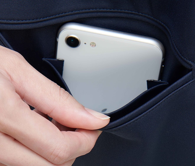 ξ���ݥ��åȡ������ݥ��å���¦�ˤϥ��ޥۤ�ڥ���Ǽ�Ǥ�����ݥ��å��դ�