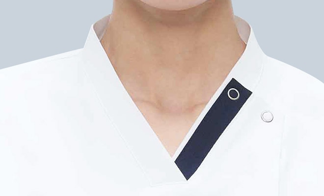 アシンメトリーな襟配色