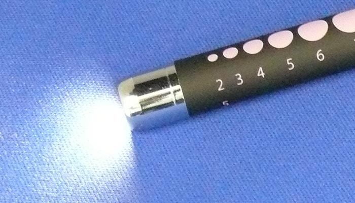 ラバー調ペンライト[ティティメディカル製品] KE-33｜THS-白衣通販・販売