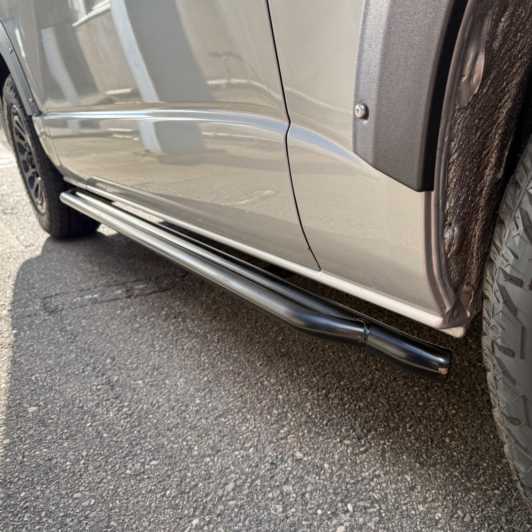 100系ハイエース フロントステップカバー左右 100系ハイエース フロントステップカバー左右 ハイエース 各グレード