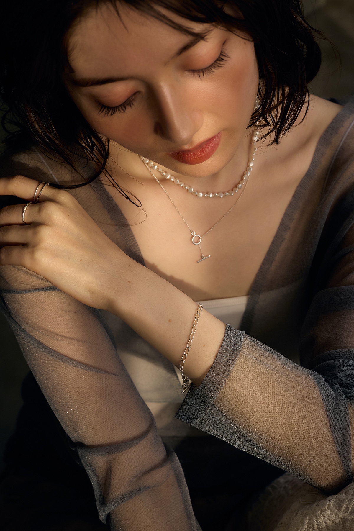 シンプル服に映えるアクセサリー - Jolie Toujours(ジョリトゥジュール 