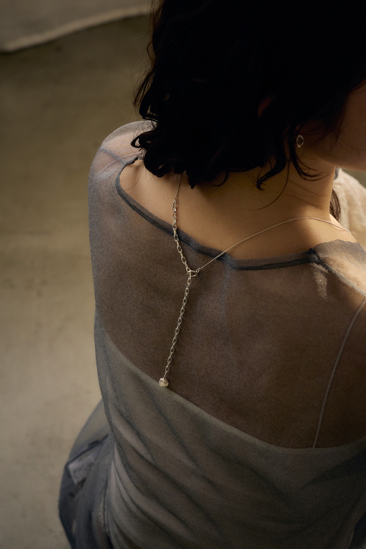 シンプル服に映えるアクセサリー - Jolie Toujours(ジョリトゥジュール 