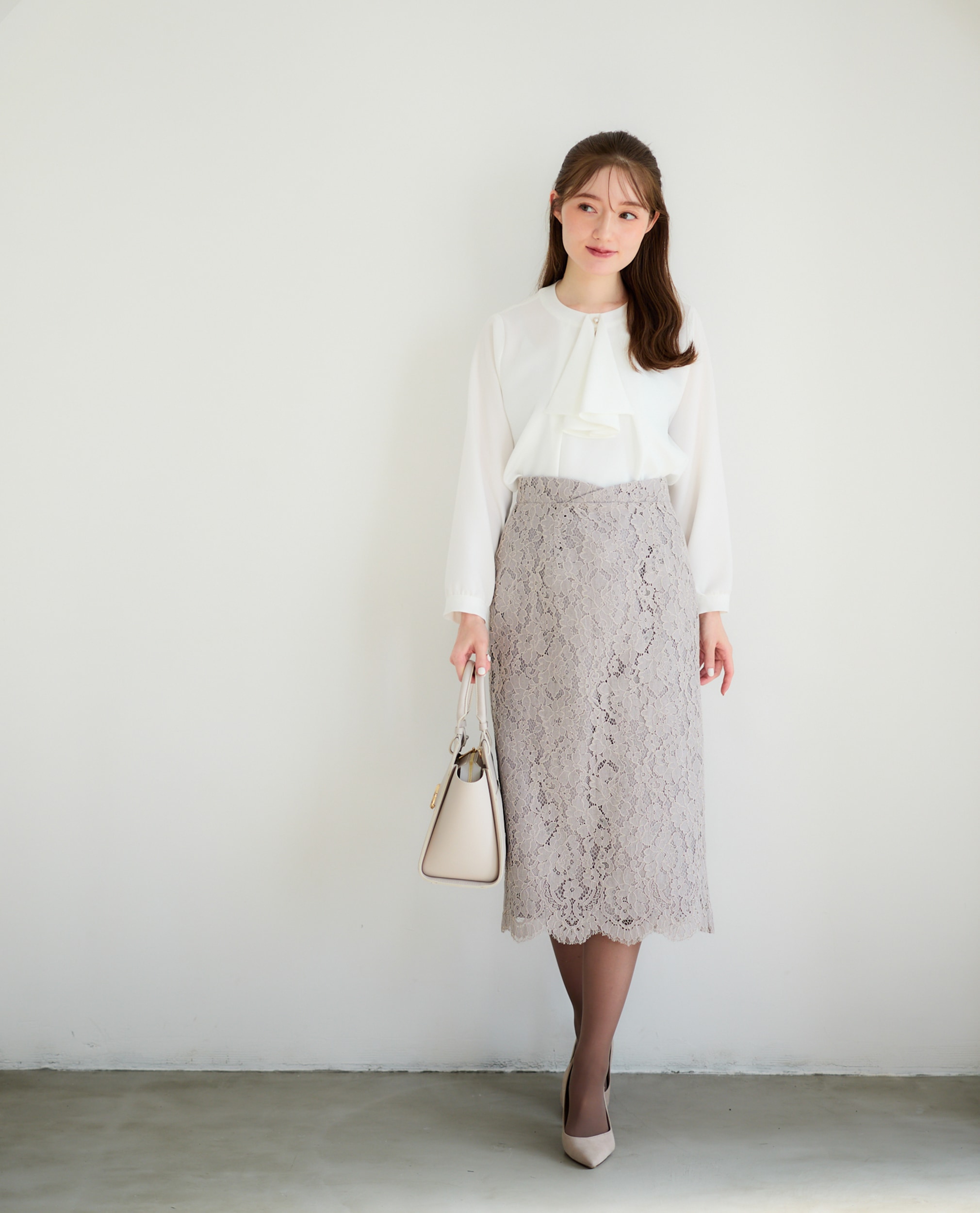 服/ファッション iphoneSE2 低身長⋆セットアップコーデ❤︎ ライトストーンロゴ可愛い✨ 生地は