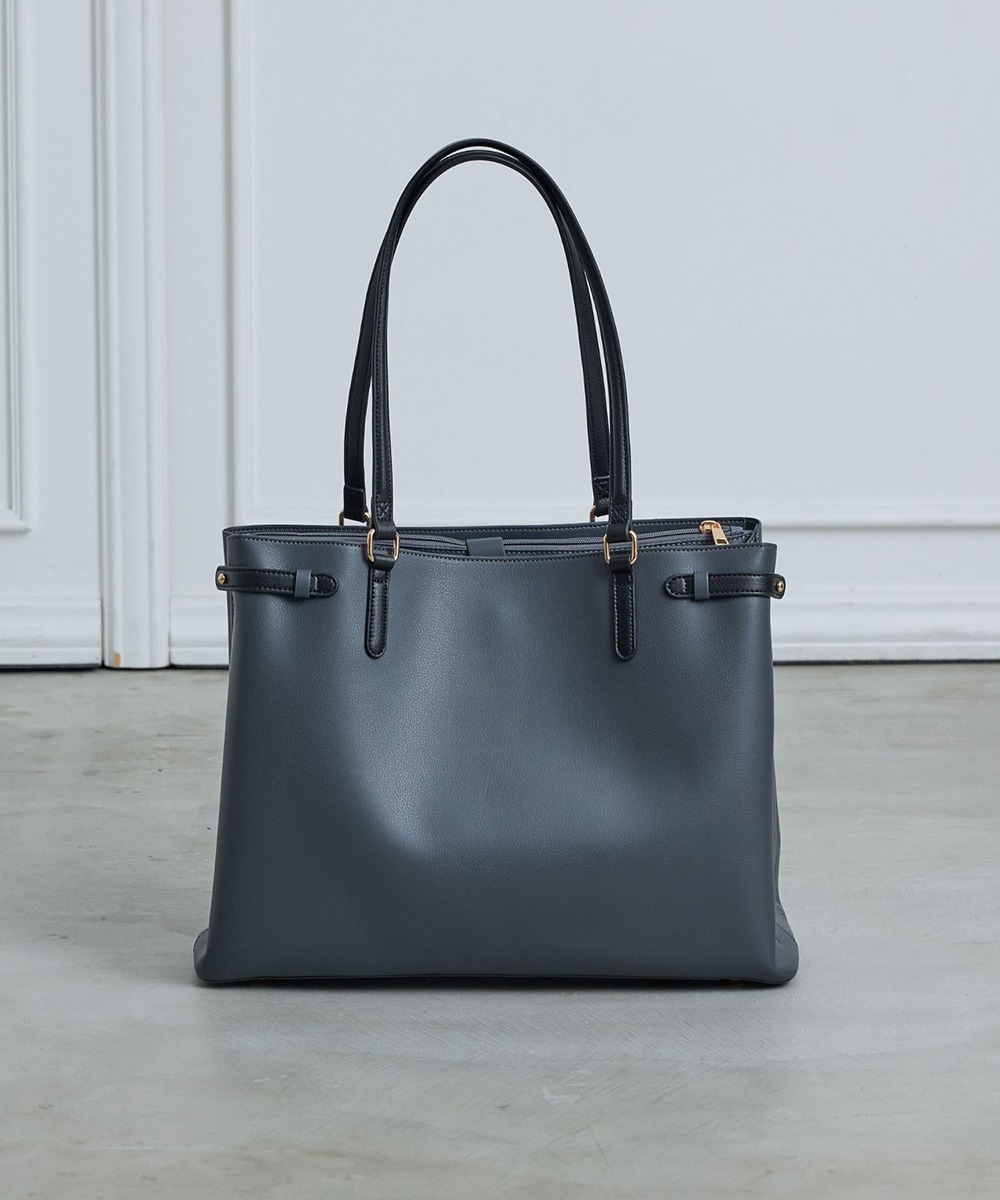 大容量配色ベルトA4バッグ - 12Twelve Agenda(トゥエルブアジェンダ