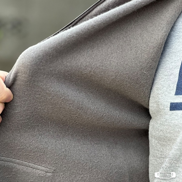 NO MINI NO LIFE ジップアップパーカーの生地