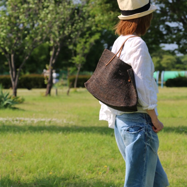 Sans Arcidet(サンアルシデ)のかごバッグラフィアトートバッグBEBY NEW BAG C
