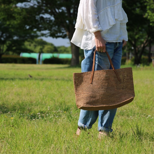 Sans Arcidet(サンアルシデ)のかごバッグラフィアトートバッグBEBY NEW BAG C