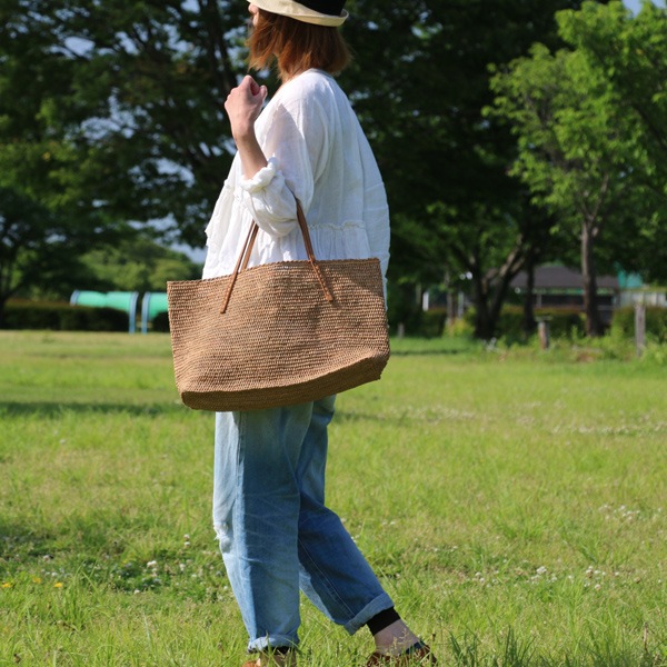 Sans Arcidet(サンアルシデ)のかごバッグラフィアトートバッグBEBY NEW BAG C