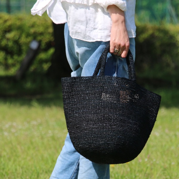 Sans Arcidet(サンアルシデ)のかごバッグラフィアトートバッグKAPITY BAG MEDIUM K