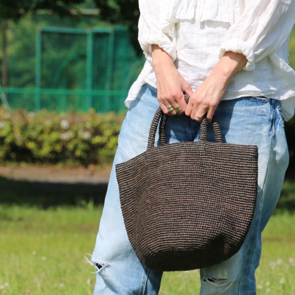 Sans Arcidet(サンアルシデ)のかごバッグラフィアトートバッグKAPITY BAG MEDIUM K