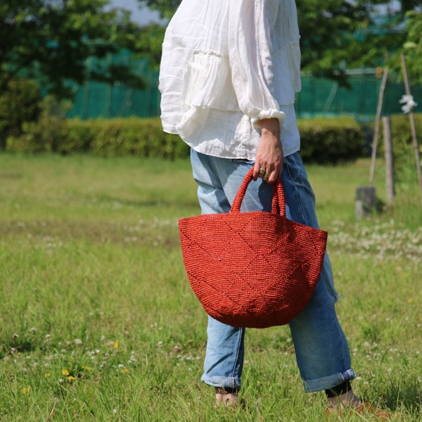Sans Arcidet(サンアルシデ)のかごバッグラフィアトートバッグKAPITY BAG MEDIUM MC K