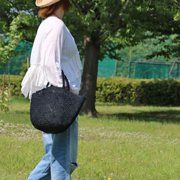 Sans Arcidet(サンアルシデ)のかごバッグラフィアトートバッグKAPITY BAG MEDIUM MC K