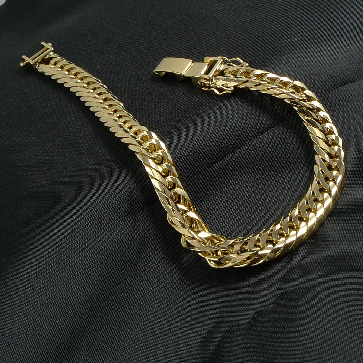 18金 喜平 20面 トリプル 40g 20cm 幅8.9mm ゴールド ブレスレット 中