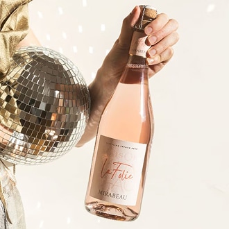 エレガントなロゼ・スパークリングと香りにこだわった3種のフレーバービスキュイのマリアージュセット　