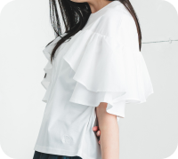 まるで天使の羽根のよう【フリルスリーブTシャツ】