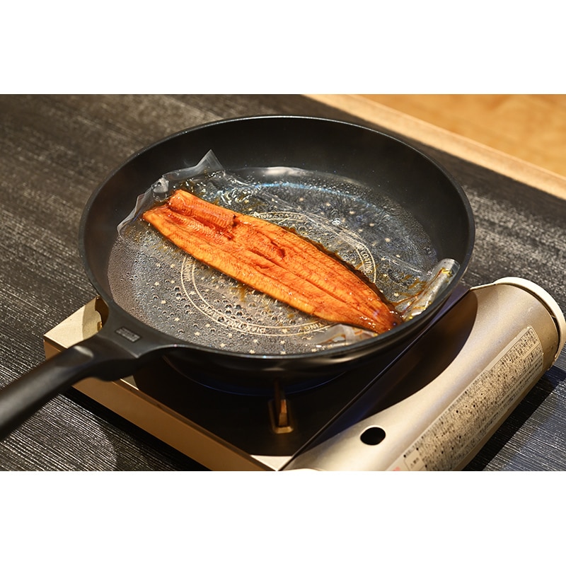 うなさま✨専用 国産 うなぎ蒲焼4尾(計600g)+きざみ鰻1袋付き | 宮崎県宮崎市