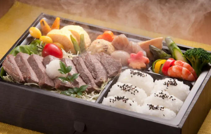 写真：お弁当加熱資材
