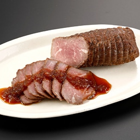 黒毛和牛ももローストビーフスライスジャポネソース