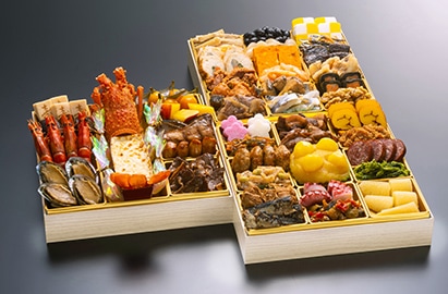 本格料理を大きなお重に43品も詰め込みました