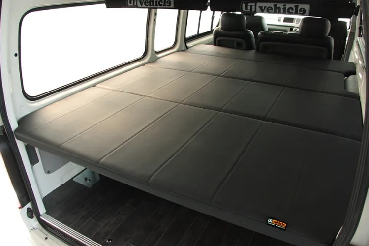 新型ハイエース車中泊向け内装パーツ！おすすめのカスタムパーツを紹介