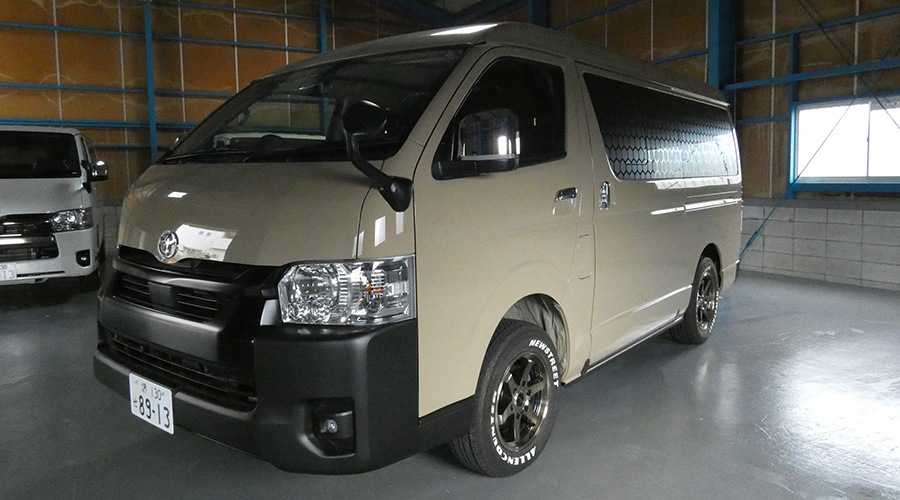 ハイエース リアビュー