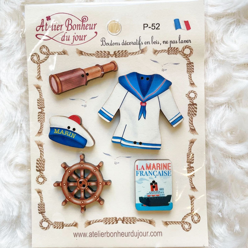 かわいいフランス雑貨の木製ボタン。ハンドメイドの材料に。横浜山手フランス雑貨ラメゾンドレイル