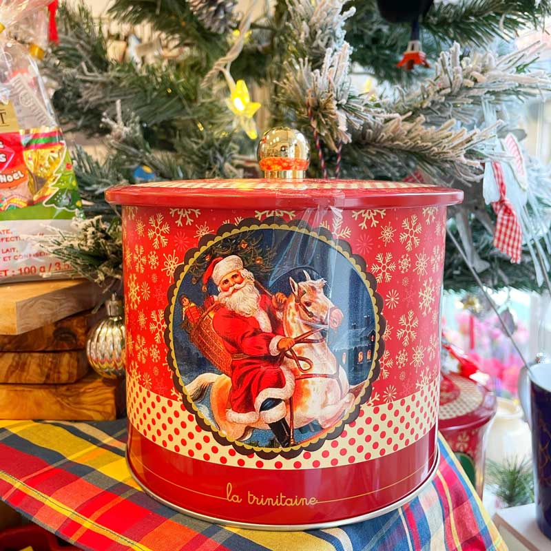 クリスマスのクラシカルなかわいい缶。フランス輸入菓子厚焼きクッキー。ラメゾンドレイル
