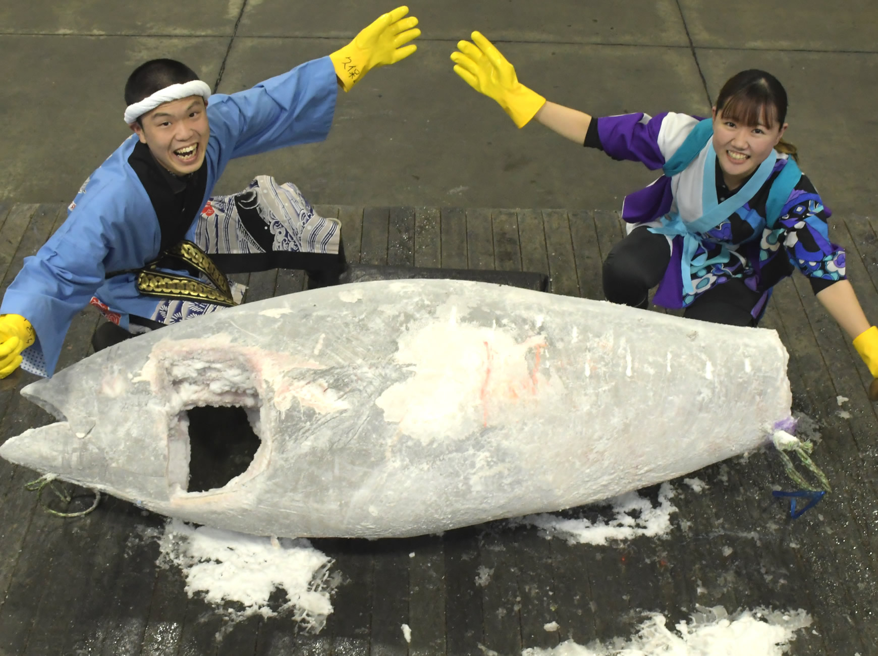 福一漁業 L うまちょく便 静岡名物 特産品を通販でお取り寄せ 本マグロまるごと1本 買い付け 海の黒いダイヤ天然 国産まぐろ クロマグロ 1尾 約100kg 天然の美味を 世界の海から 福一漁業 静岡県