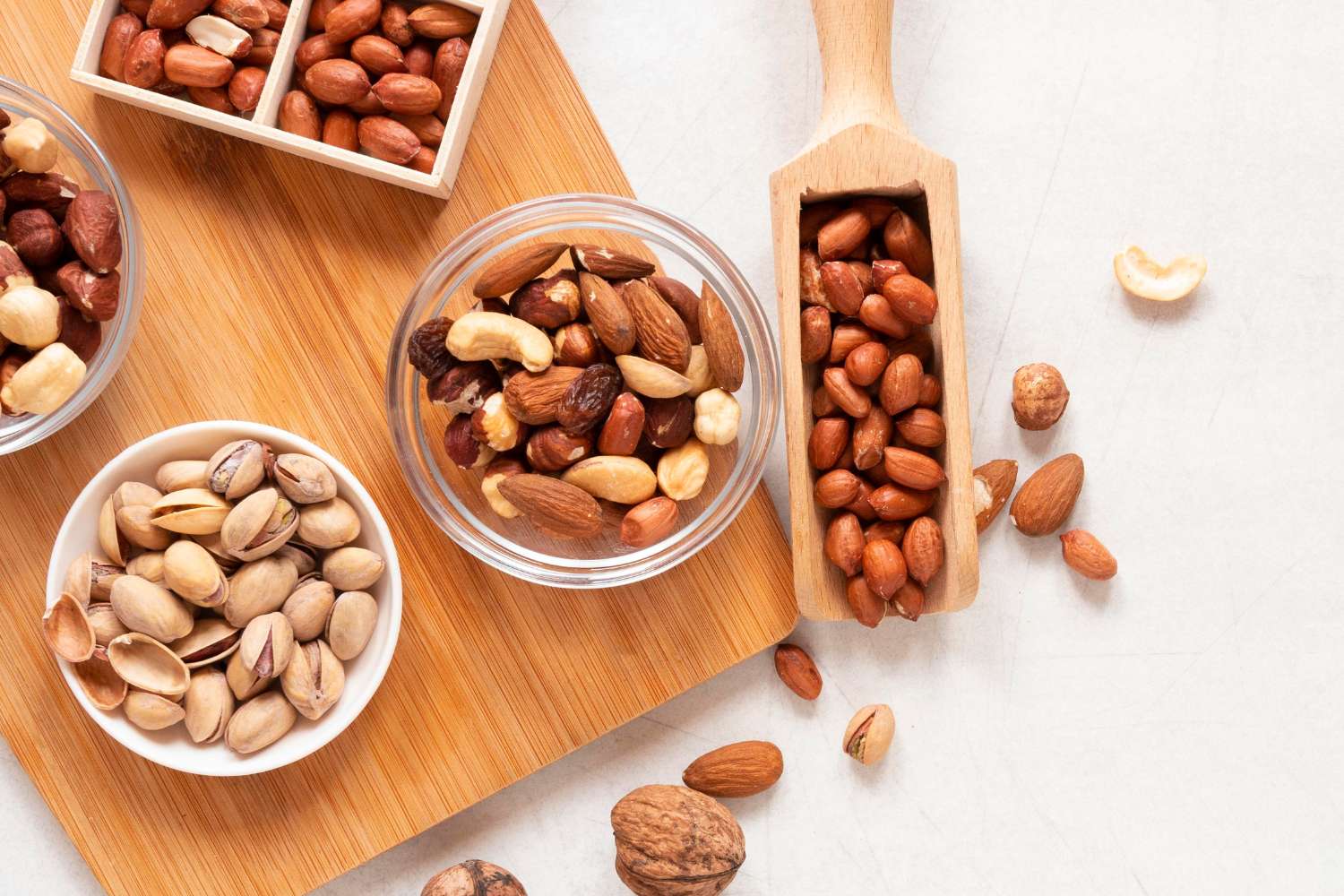 老眼の進行を遅らせてくれる野菜と果物