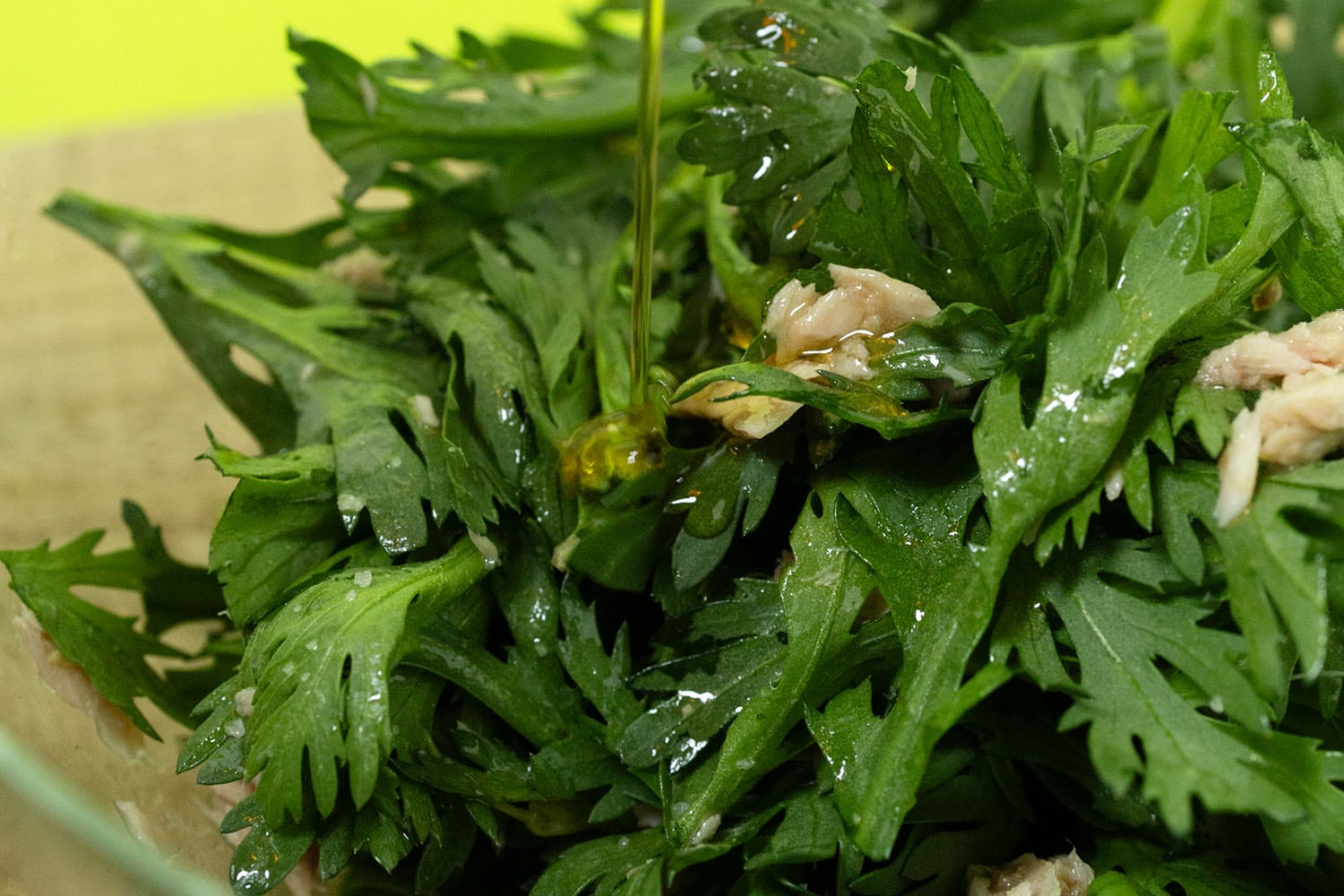 春菊は、生で食べるといちばん美味しい？