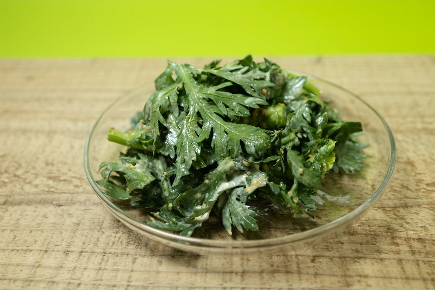 春菊は、生で食べるといちばん美味しい？