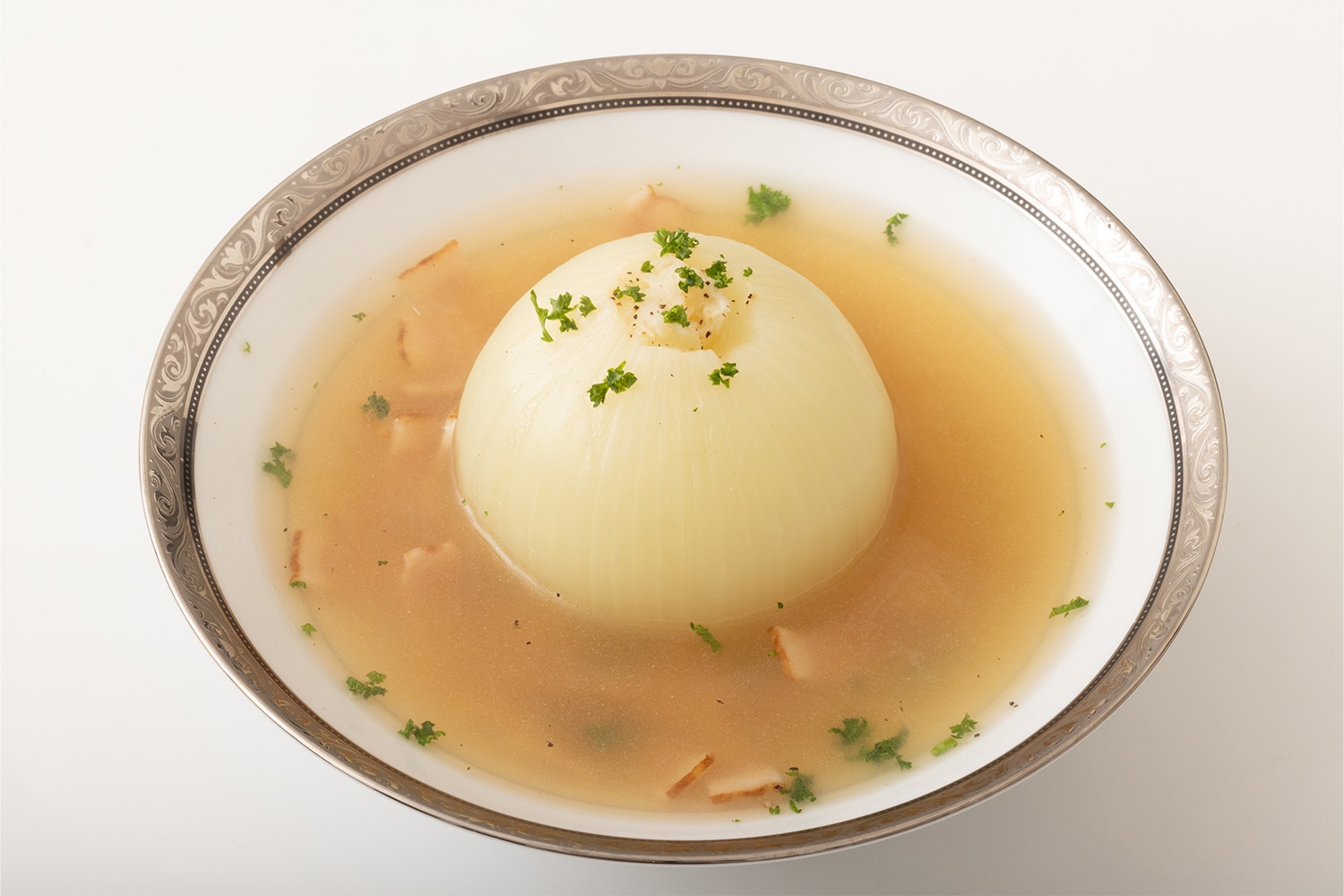 春限定の味覚「新玉ねぎ」とは？普通の玉ねぎとの違いと美味しい食べ方