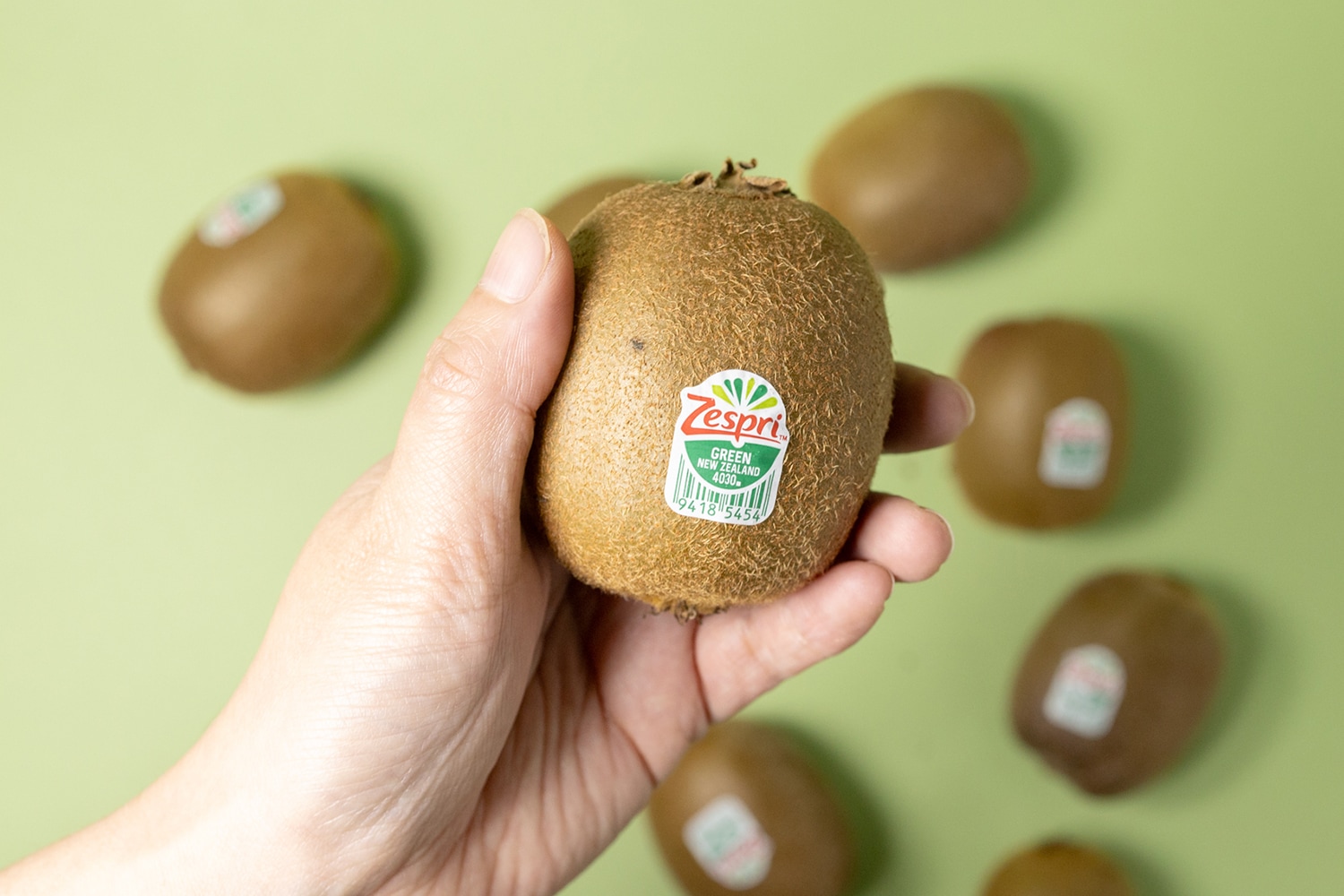 キウイは追熟がカギ！固いキウイの追熟方法と食べごろの見分け方