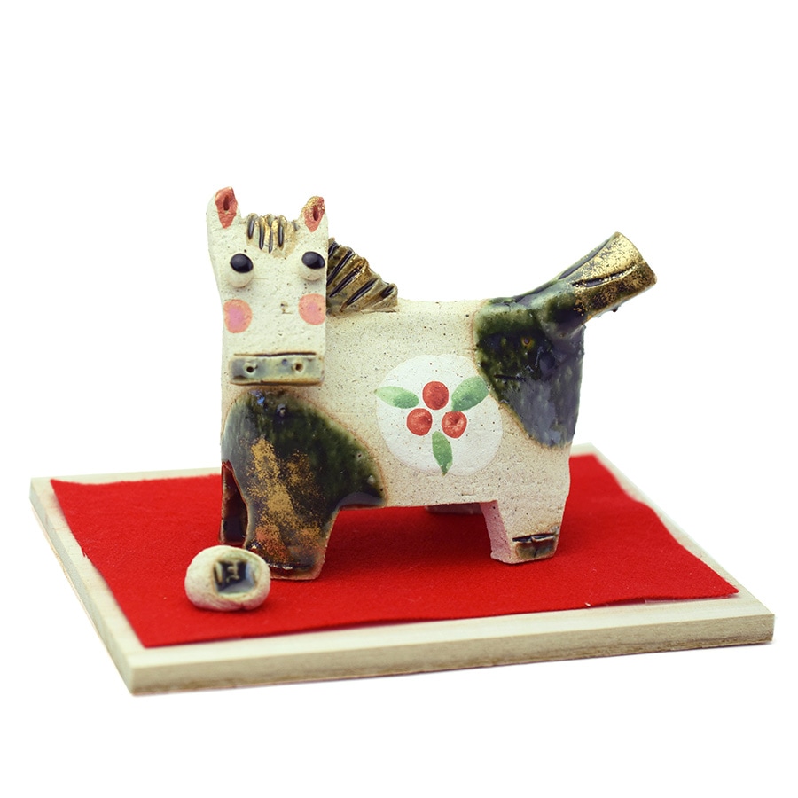 縁起の良い置き物です。13点。おまけも付けます。 2026年 干支 花絵馬 桐板付 | 干支（2026年は うま年） | うつわのお店