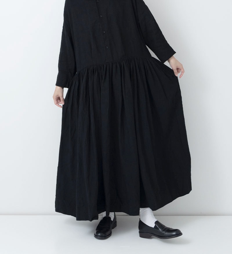 ヴェリテクール　リネンギャザーワンピース リネン素材で上品に｜大人のためのギャザーワンピースコーディネート