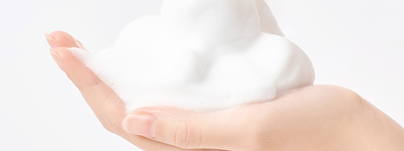 肌のコンディションを整えるアゼライン酸誘導体×ナイアシンアミド配合