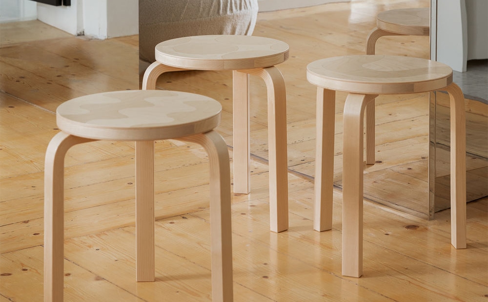 Artek］STOOL 60 Lokkiの紹介・購入ページ｜LT LOTTO AND TRES ［LT