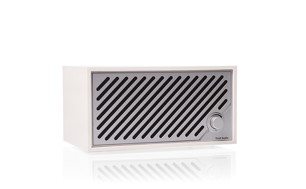 MODEL TWO DIGTAL／ホワイト/シルバー