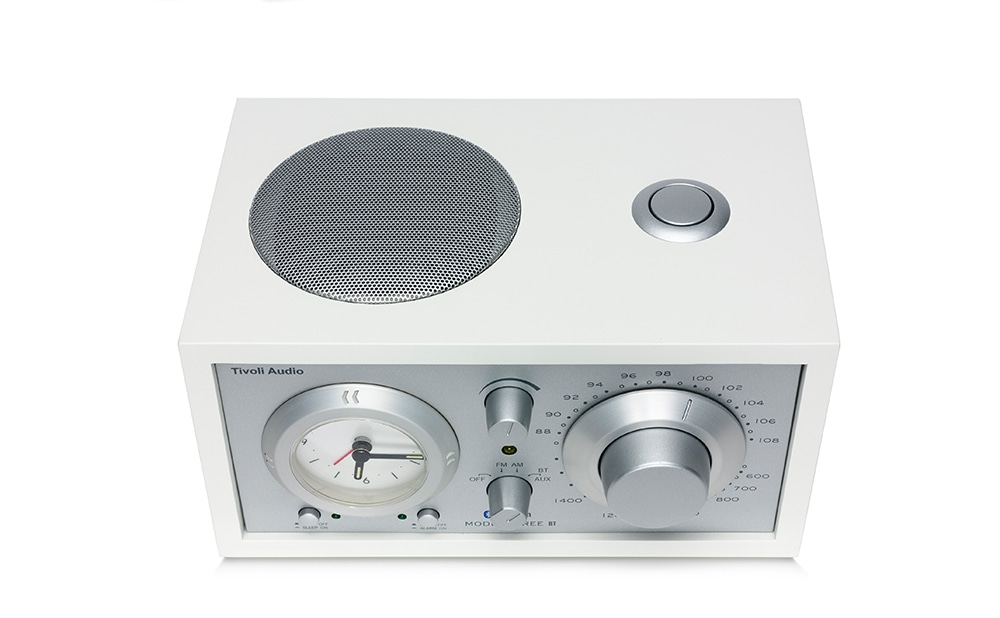 MODEL THREE BT／ホワイト/シルバー