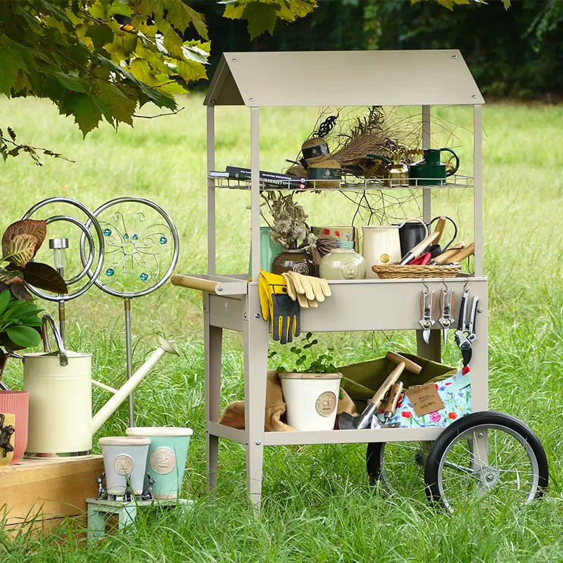 an example image of retail in use outdoors