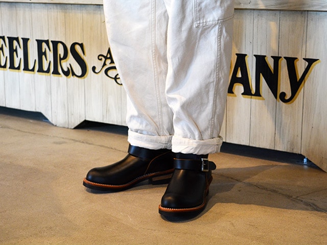 レッドウイングRED WING 11-INCH ENGINEER 2966 10 Men's Engineer Boot in Black Klondike Leather 2966 | Red