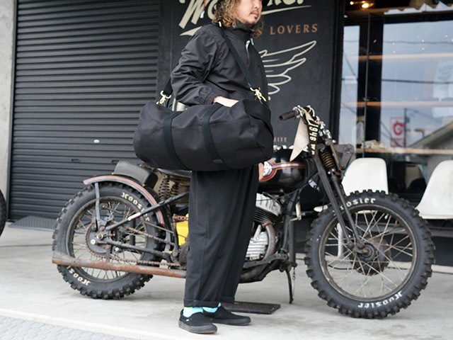 TROPHY CLOTHING ボディバッグ ブラック TROPHY CLOTHING トロフィークロージング【Day Trip Bag】デイトリップ