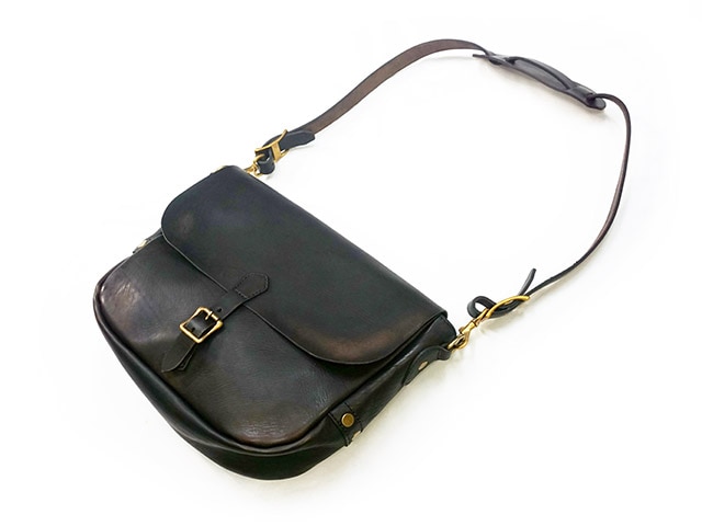 全2色【vasco/ヴァスコ】2023FW「Leather Postman Shoulder  Bag”Regular”/レザーポストマンショルダーバッグ”レギュラー”」(VS-247L)-WOLF PACK