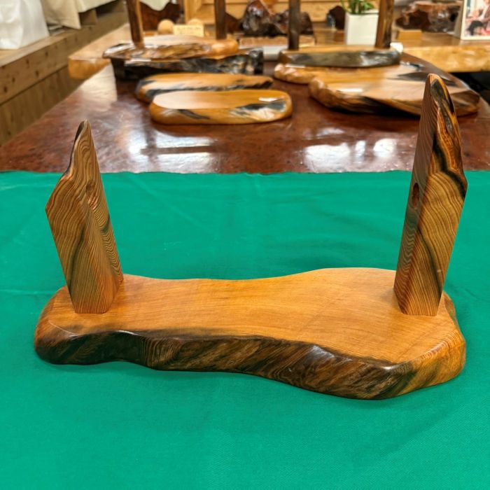 希少品　屋久杉飾り台　一枚板　屋久杉　置台　屋久杉工芸品　世界遺産　花台　置台 希少 屋久杉飾り台 一枚板 屋久杉 置き台 屋久杉工芸品