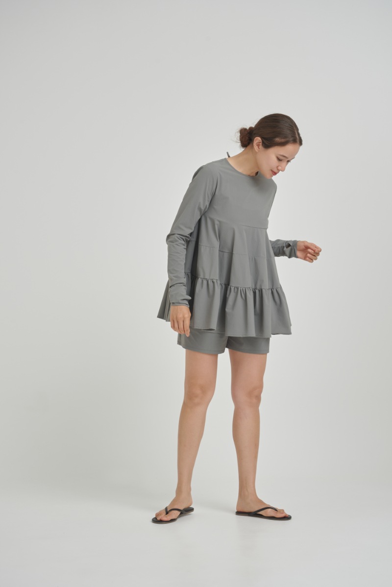 yori ウォーム　ティアード　ブラウス ゆきんこ様専用】美品♪yori ウォームティアードブラウス 36 ブラック黒